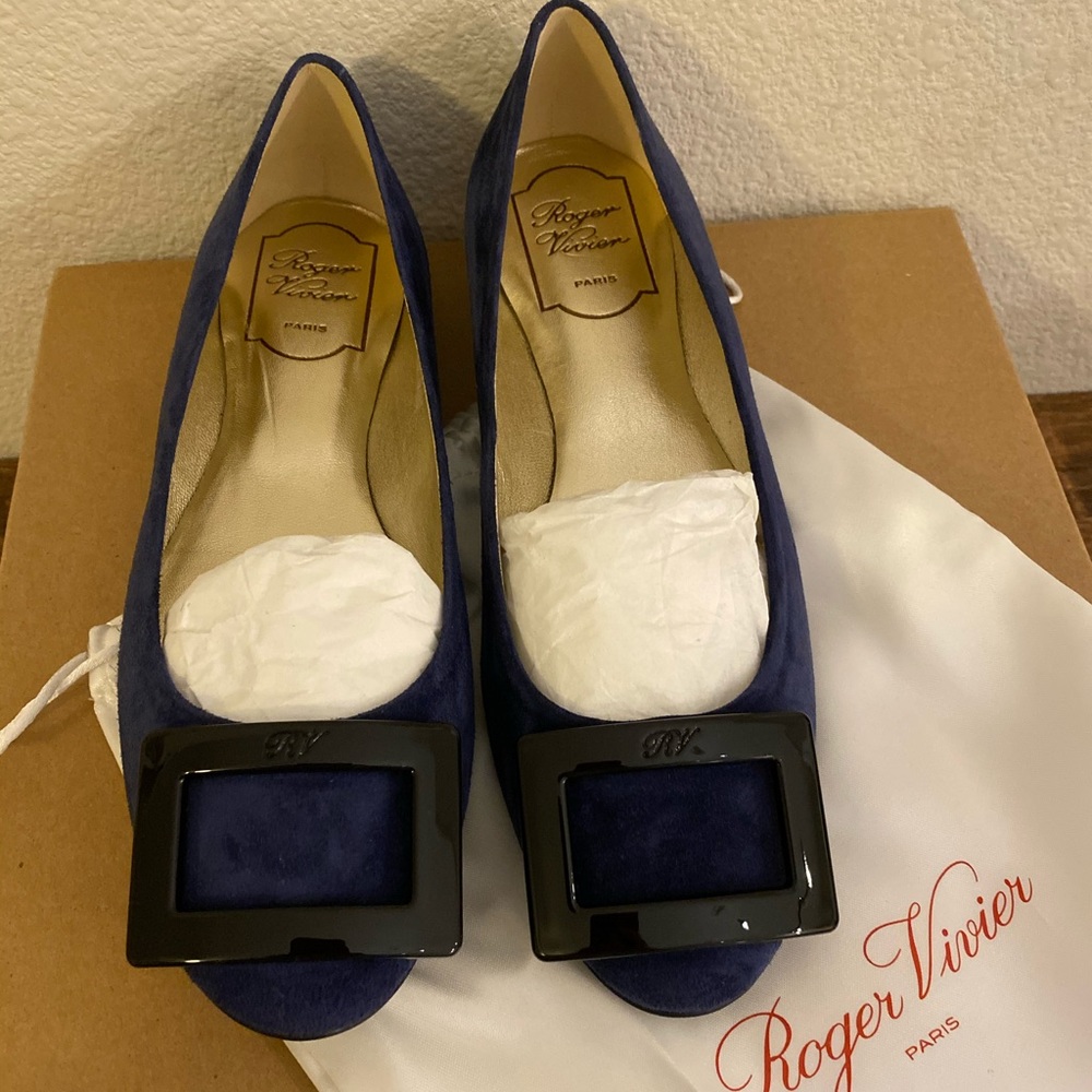 Sale!!! Brand New! Roger Vivier Gommette Suede Flats